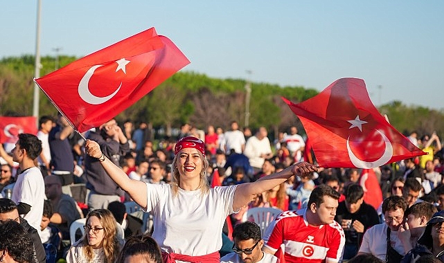 maltepede-milli-heyecan-binleri-bulusturdu.jpg