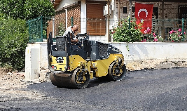 maydonoz-koyunda-asfalt-calismasi.jpg