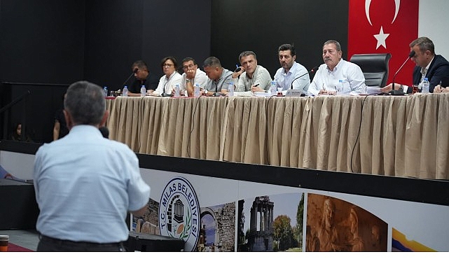 milas-belediye-baskani-fevzi-topuz-muhtarlarin-taleplerini-dinledi.jpg
