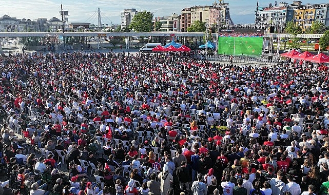 milli-iradede-tek-ses-tek-yurek-olduk.jpg