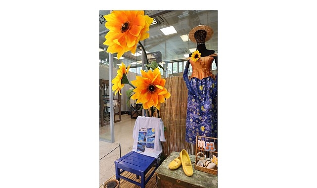 moda-akademisinde-gorsel-tasarimlar-vitrine-cikti.jpg