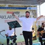 okuyan-sehirde-kitabin-gucu-herkesi-buyuluyor.jpg