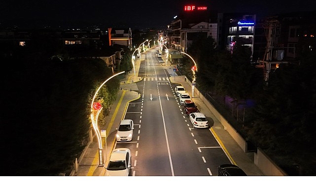 ucak-pistine-donen-cadde-esnafindan-buyukakina-tesekkur.jpg