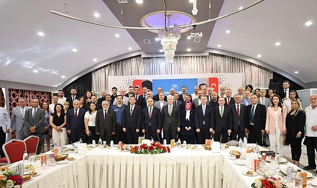 vali-gul-bayrampasada-yogun-temaslarda-bulundu.jpg