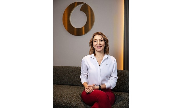 vodafone-is-ortaklari-ve-bayi-calisanlari-ile-kktcde-bulustu.jpg