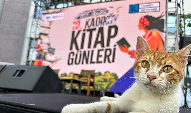 yazarlar-ve-okurlar-kadikoyde-bulusuyor.jpg