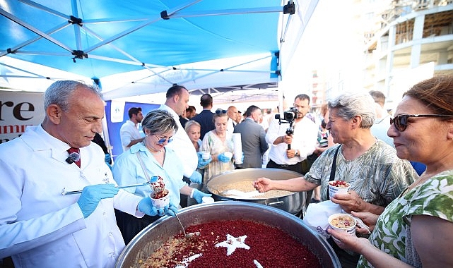baskan-cebi-vatandaslara-asure-ikram-etti.jpg