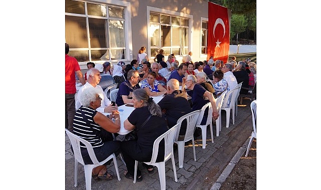 baskan-ergin-pir-sultan-abdal-derneginin-hayir-yemegine-katildi.jpg