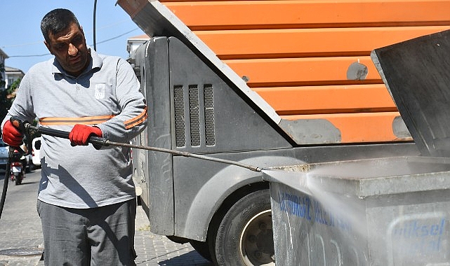 4 bin konteyner düzenli olarak dezenfekte ediliyor