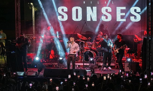 Başkan Çerçioğlu’ndan Mimar Sinan Park’ın eşsiz atmosferinde yaz konseri