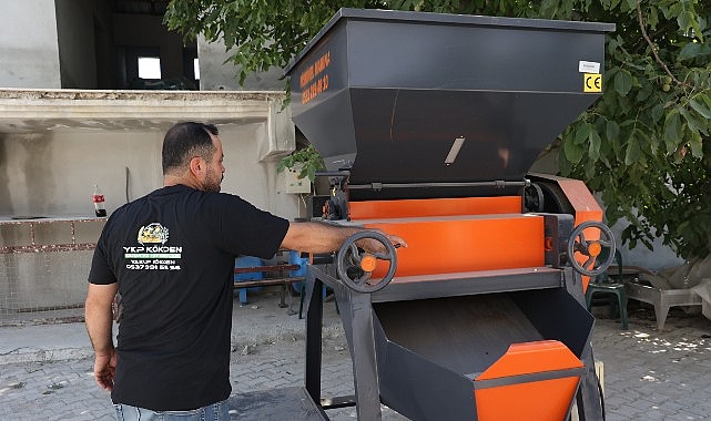 Büyükşehir’den Korkutelili üreticiye yem ezme makinesi desteği