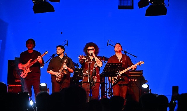 Can Gox, Manisalılara Unutulmaz Bir Gece Yaşattı