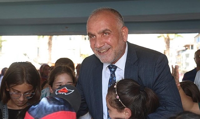 Canik’te 2 Bin 500 Çocuk Hediyelerle Buluşuyor