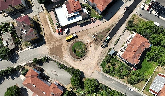 Gölcük’te Ergenekon Caddesi kavşağı yenileniyor