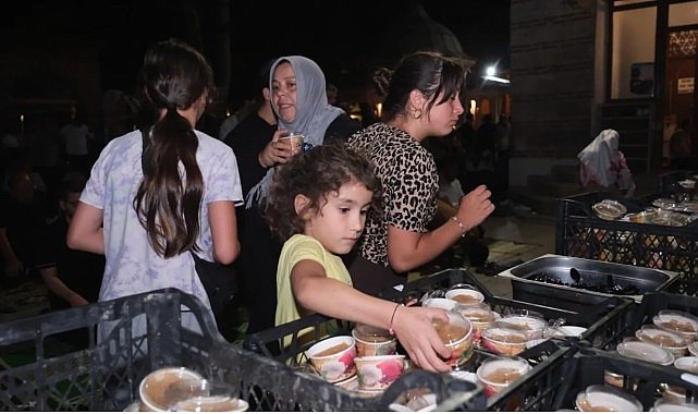 İnegöl Belediyesi’nin Helva Geleneği Mevlid Kandilinde De Devam Etti