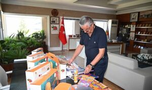 Kemer’de 6 bin 500 öğrenciye ücretsiz kırtasiye desteği