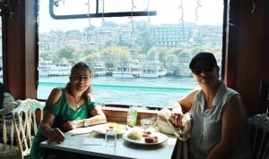 Maltepeli kadınlar Boğaz turunda bir araya geldi