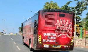 Şampiyonlar, İETT ile İstanbul’da