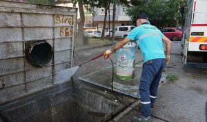 Temiz bir Maltepe için ekipler bu kez Altayçeşme’de sahada