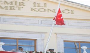 9 Eylül coşkusu Süvari Birlikleri’nin bayrak töreniyle devam ediyor