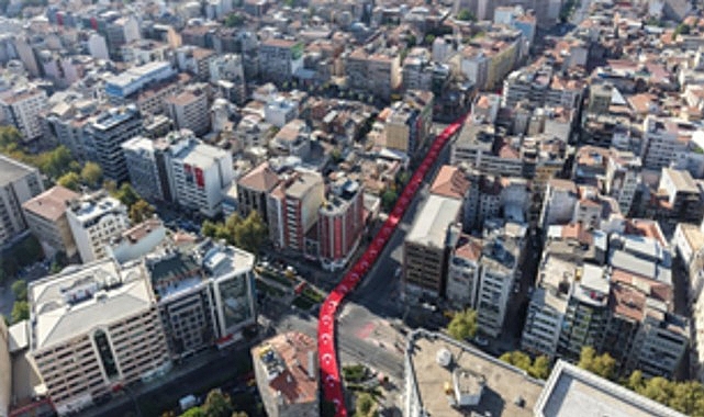 9 Eylül ruhu İzmir sokaklarında