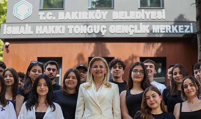 Bakırköy Belediyesi Öğrencilere Eğitim Desteğini %166 Artırdı