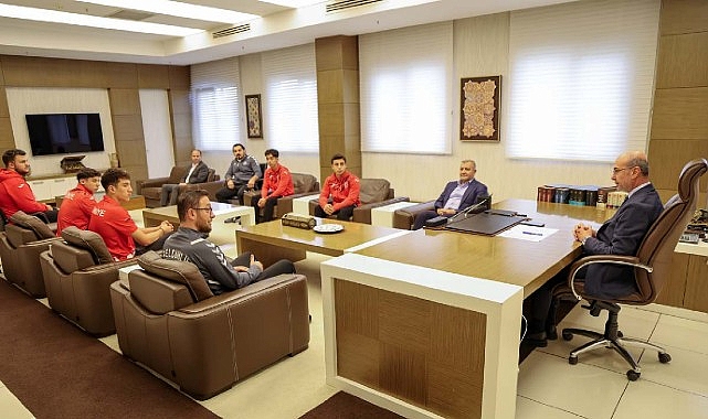 Başkan Pekyatırmacı, Selçuklu Belediyespor Kulübü’nün Derece Yapan Sporcularını Ağırladı