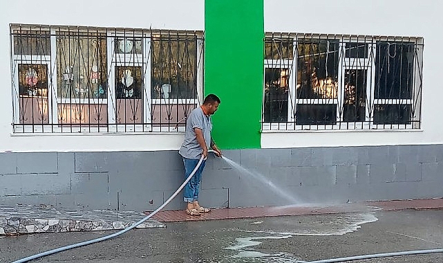 Burhaniye Belediyesi, Okulları Yeni Eğitim Yılına Hazırladı