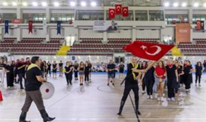 İzmir’de zeybek bilmeyen kalmayacak