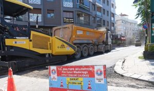 Maltepe’de asfalt çalışması tüm hızıyla sürüyor
