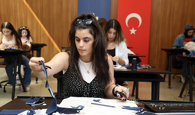 Moda Akademisi’nde hayal gücü kumaşla buluşuyor