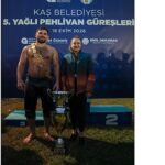 Başkan Vekili Büşra Özdemir kadın muhtarlarla güreşleri izledi