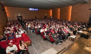 Gaziemir’de kültür sanat sezonu Metropol Orkestrası konseriyle açıldı